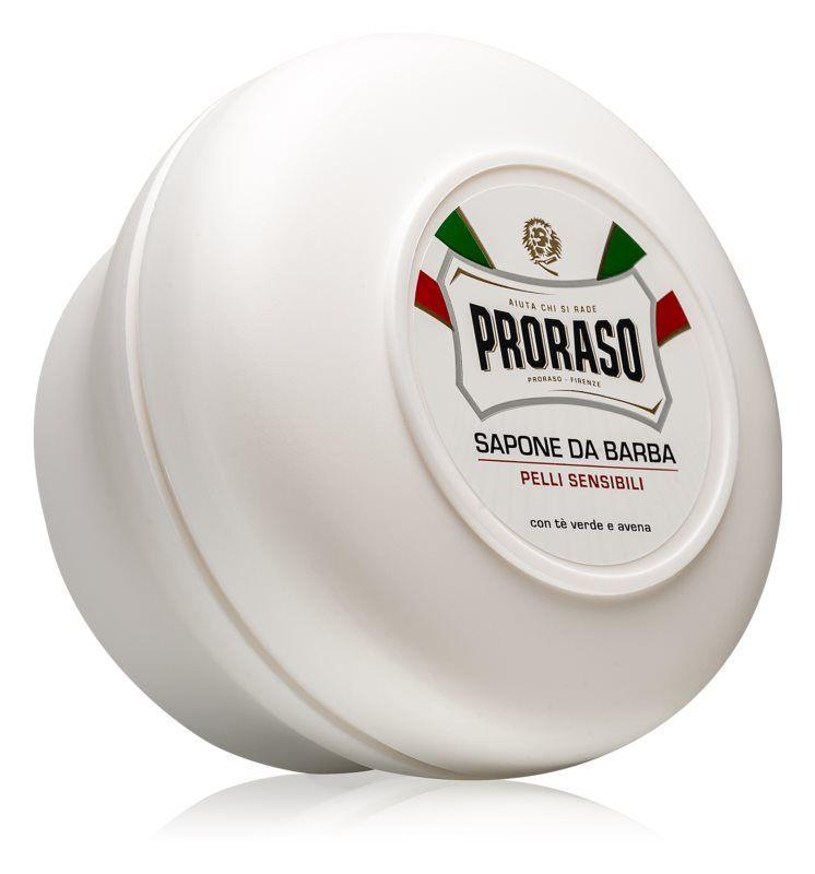 Proraso Raktvål i skål - Citrus och grönt te på vit yta bredvid raknings tillbehör.